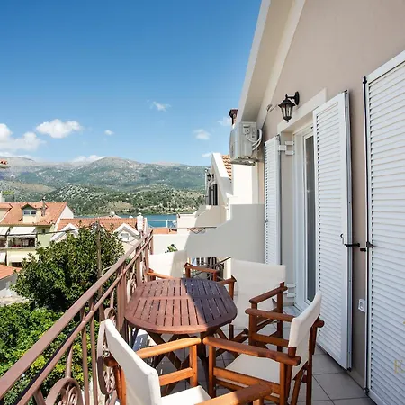 Elena's 5 ארגוסטולי