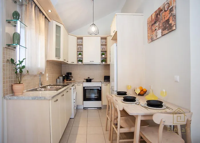 Apartament Elena's 5 *
